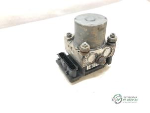 Gebruikte ABS Pomp Citroen C4 Berline (LC) 1.6 HDi 16V Prijs € 50,00 Margeregeling aangeboden door Autobedrijf de Heer B.V.