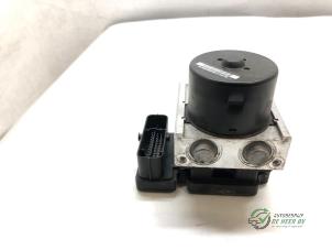 Gebruikte ABS Pomp Fiat Doblo Cargo (263) 1.3 MJ 16V DPF Euro 5 Prijs € 100,00 Margeregeling aangeboden door Autobedrijf de Heer B.V.