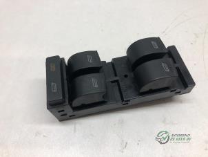 Gebruikte Elektrisch Raam Schakelaar Audi A3 (8L1) 1.6 Prijs € 25,00 Margeregeling aangeboden door Autobedrijf de Heer B.V.