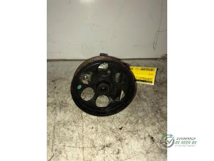 Gebruikte Pomp Servo Nissan Primastar Prijs € 50,00 Margeregeling aangeboden door Autobedrijf de Heer B.V.