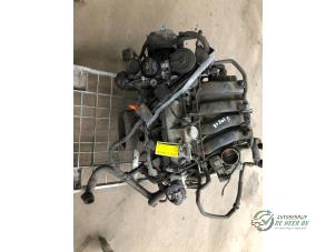 Gebruikte Motor Volkswagen Golf V (1K1) 1.6 FSI 16V Prijs € 600,00 Margeregeling aangeboden door Autobedrijf de Heer B.V.