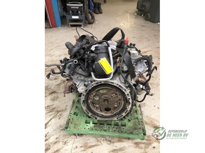 Gebruikte Motor Mercedes CLK (C209) 2.6 240 V6 18V Prijs € 650,00 Margeregeling aangeboden door Autobedrijf de Heer B.V.