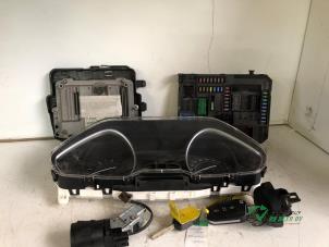 Gebruikte Contactslot + computer Peugeot 208 I (CA/CC/CK/CL) 1.4 HDi Prijs € 135,00 Margeregeling aangeboden door Autobedrijf de Heer B.V.