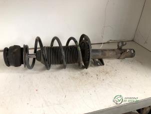 Gebruikte Mac Phersonpoot rechts-voor Volkswagen Up! (121) 1.0 12V 60 Prijs € 50,00 Margeregeling aangeboden door Autobedrijf de Heer B.V.