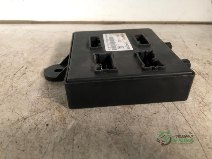 Computer Body Control van een Opel Vivaro 1.6 CDTi BiTurbo 145 2019