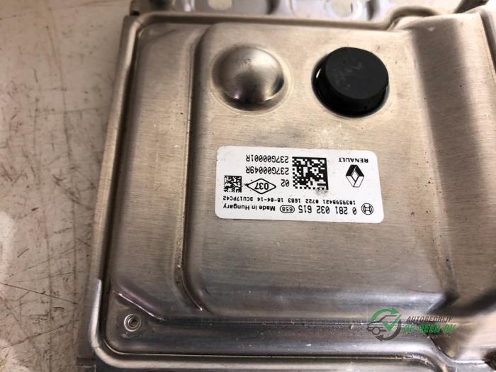 Adblue Computer van een Opel Vivaro 1.6 CDTi BiTurbo 145 2019