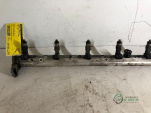 Gebruikte Injector brug Ford S-Max (GBW) 2.5 Turbo 20V Prijs € 100,00 Margeregeling aangeboden door Autobedrijf de Heer B.V.