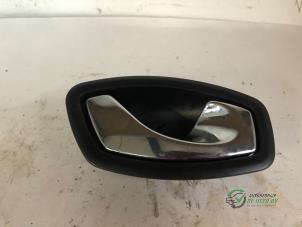 Gebruikte Deurgreep 2Deurs rechts Opel Vivaro 1.6 CDTi BiTurbo 145 Prijs € 15,00 Margeregeling aangeboden door Autobedrijf de Heer B.V.