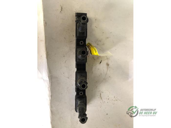 Bobine van een Opel Corsa D 1.2 16V 2011