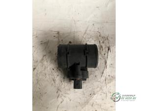 Gebruikte Luchtmassameter Opel Corsa D 1.2 16V Prijs € 25,00 Margeregeling aangeboden door Autobedrijf de Heer B.V.