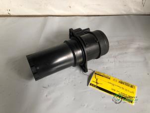 Gebruikte Luchtmassameter Skoda Octavia Combi (1Z5) 1.6 TDI Greenline Prijs € 35,00 Margeregeling aangeboden door Autobedrijf de Heer B.V.