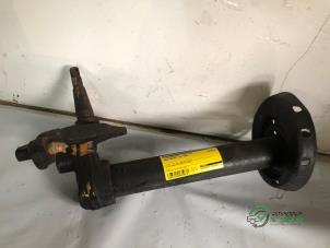 Gebruikte Mac Phersonpoot links-voor Opel Rekord E1/E2/F 2.0 S Prijs € 200,00 Margeregeling aangeboden door Autobedrijf de Heer B.V.