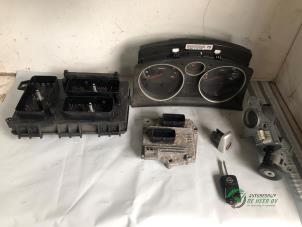 Gebruikte Contactslot + computer Opel Astra H SW (L35) 1.6 16V Twinport Prijs € 85,00 Margeregeling aangeboden door Autobedrijf de Heer B.V.