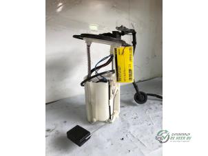 Gebruikte Brandstofpomp Elektrisch Suzuki SX4 (EY/GY) 1.6 16V 4x2 Prijs € 50,00 Margeregeling aangeboden door Autobedrijf de Heer B.V.