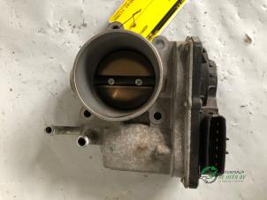 Gebruikte Gasklephuis Suzuki SX4 (EY/GY) 1.6 16V 4x2 Prijs € 50,00 Margeregeling aangeboden door Autobedrijf de Heer B.V.