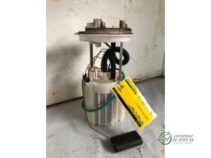 Gebruikte Brandstofpomp Elektrisch Opel Corsa D 1.2 16V Prijs € 35,00 Margeregeling aangeboden door Autobedrijf de Heer B.V.