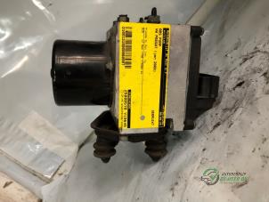 Gebruikte ABS Pomp Volkswagen Passat Variant (3C5) 1.8 TSI 16V Prijs € 75,00 Margeregeling aangeboden door Autobedrijf de Heer B.V.