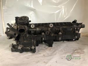 Gebruikte Inlaatspruitstuk Mercedes A Limousine (177.1) 1.3 A-250 e Turbo 16V Prijs € 75,00 Margeregeling aangeboden door Autobedrijf de Heer B.V.