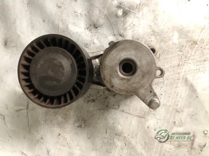 Gebruikte Spanrol Multiriem Peugeot 108 1.0 12V Prijs € 30,00 Margeregeling aangeboden door Autobedrijf de Heer B.V.