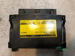 Gebruikte Computer Handrem Mercedes A Limousine (177.1) 1.3 A-250 e Turbo 16V Prijs € 200,00 Margeregeling aangeboden door Autobedrijf de Heer B.V.