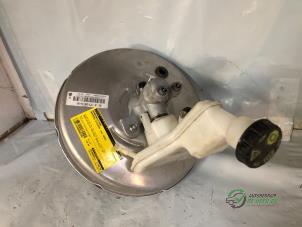 Gebruikte Rembooster Mercedes A Limousine (177.1) 1.3 A-250 e Turbo 16V Prijs € 125,00 Margeregeling aangeboden door Autobedrijf de Heer B.V.