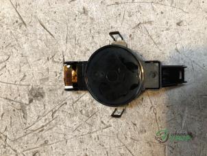 Gebruikte Regensensor Mercedes A Limousine (177.1) 1.3 A-250 e Turbo 16V Prijs € 40,00 Margeregeling aangeboden door Autobedrijf de Heer B.V.