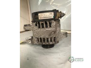 Gebruikte Dynamo Peugeot 107 1.0 12V Prijs € 35,00 Margeregeling aangeboden door Autobedrijf de Heer B.V.