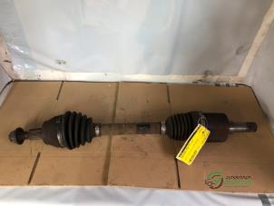 Gebruikte Cardanas links-voor (VWA) Ford Transit Connect (PJ2) 1.6 TDCi 16V 95 Prijs € 50,00 Margeregeling aangeboden door Autobedrijf de Heer B.V.