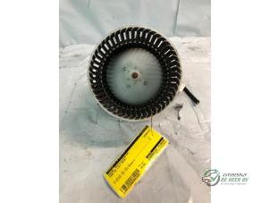 Gebruikte Kachel Ventilatiemotor Ford Ka II 1.2 Prijs € 30,00 Margeregeling aangeboden door Autobedrijf de Heer B.V.