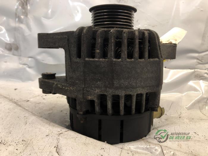 Dynamo van een Peugeot 107 1.0 12V 2008