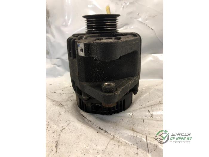 Dynamo van een Peugeot 107 1.0 12V 2008