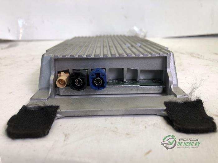 Bluetooth module van een MINI Mini (R56) 1.6 16V Cooper S 2011