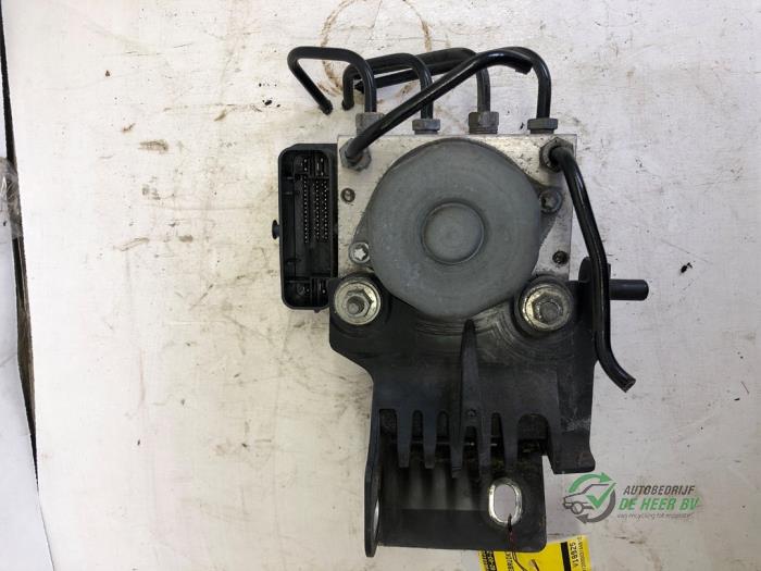 Gebruikte ABS Pomp Fiat Panda (312) 0.9 TwinAir 65 Prijs € 100,00 Margeregeling aangeboden door Autobedrijf de Heer B.V.