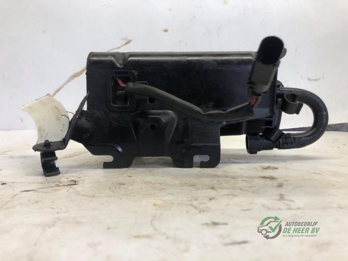 Gebruikte Tank element Pomp Volkswagen Transporter T5 2.0 TDI DRF Prijs € 50,00 Margeregeling aangeboden door Autobedrijf de Heer B.V.