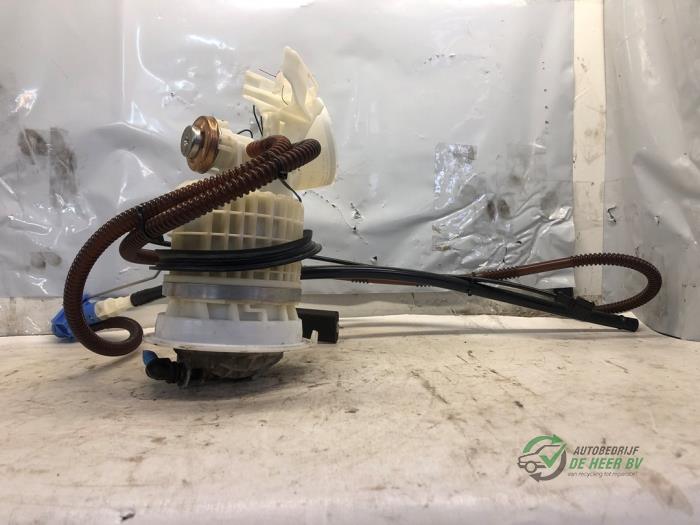 Gebruikte Tank element Pomp Mini Mini (R56) 1.6 16V Cooper S Prijs € 50,00 Margeregeling aangeboden door Autobedrijf de Heer B.V.