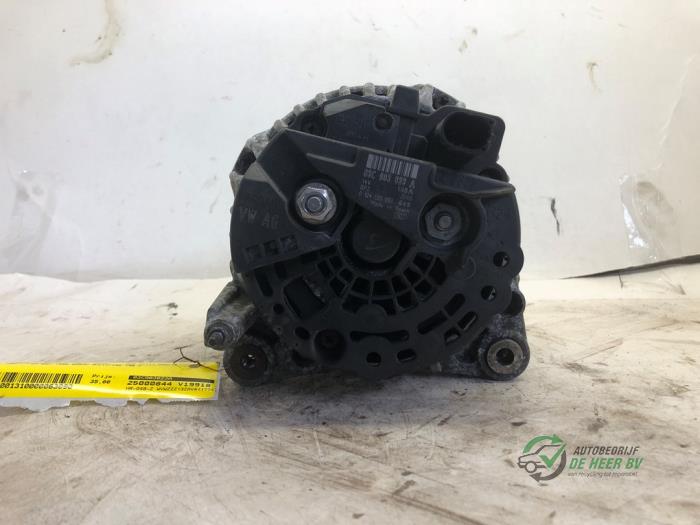 Gebruikte Alternator Volkswagen Scirocco (137/13AD) 1.4 TSI 160 16V Prijs € 35,00 Margeregeling aangeboden door Autobedrijf de Heer B.V.