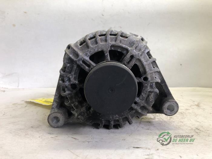 Gebruikte Dynamo Opel Corsa D 1.2 16V Prijs € 35,00 Margeregeling aangeboden door Autobedrijf de Heer B.V.