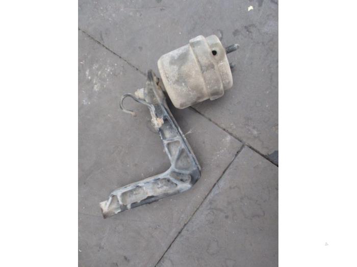 Gebruikte Motorrubber Volkswagen Transporter Prijs € 54,45 Inclusief btw aangeboden door Autohandel P. Caron & Zoon B.V.