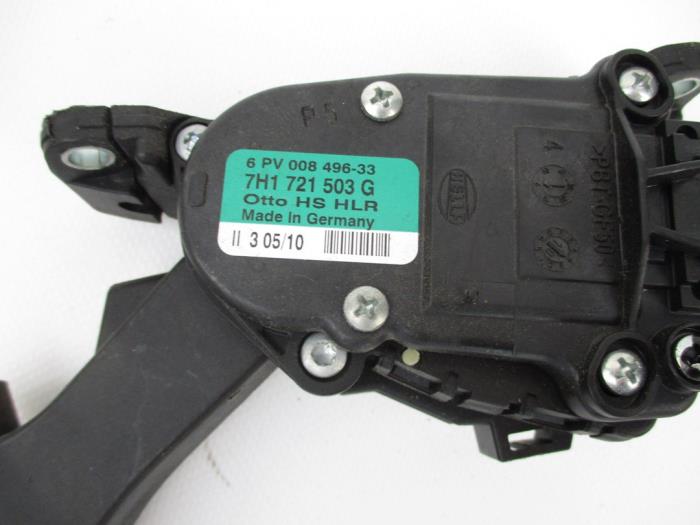 Gaspedaal module van een Volkswagen Transporter 2011