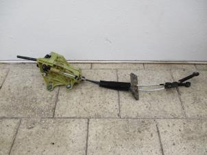 Gebruikte Versnellingspook Volkswagen Transporter Prijs € 90,75 Inclusief btw aangeboden door Autohandel P. Caron & Zoon B.V.