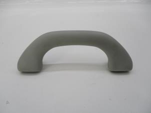 Gebruikte Handgreep Volkswagen Transporter Prijs € 12,10 Inclusief btw aangeboden door Autohandel P. Caron & Zoon B.V.