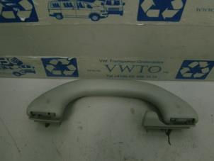 Gebruikte Handgreep Volkswagen Transporter T5 2.0 TDI DRF Prijs € 12,10 Inclusief btw aangeboden door Autohandel P. Caron & Zoon B.V.