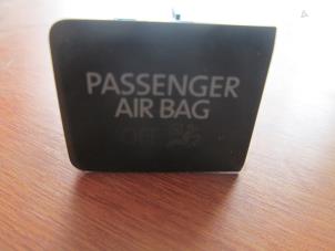 Gebruikte Schakelaar Volkswagen Transporter Prijs € 7,26 Inclusief btw aangeboden door Autohandel P. Caron & Zoon B.V.