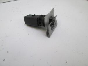 Gebruikte Temperatuursensor buiten Volkswagen Transporter Prijs € 18,15 Inclusief btw aangeboden door Autohandel P. Caron & Zoon B.V.