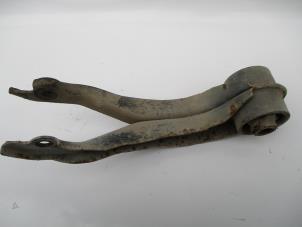 Gebruikte Versnellingsbak Steun Volkswagen Transporter Prijs € 24,20 Inclusief btw aangeboden door Autohandel P. Caron & Zoon B.V.