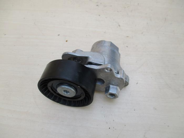 Gebruikte Spanrol Multiriem Volkswagen Caddy Prijs € 42,35 Inclusief btw aangeboden door Autohandel P. Caron & Zoon B.V.