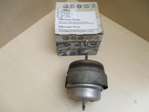 Nieuwe Motorsteun Audi A4 Prijs € 121,00 Inclusief btw aangeboden door Autohandel P. Caron & Zoon B.V.