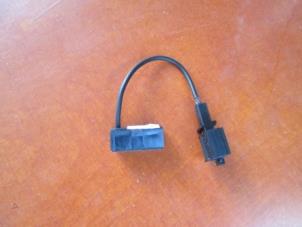 Gebruikte Telefoon Volkswagen Caddy Prijs € 24,20 Inclusief btw aangeboden door Autohandel P. Caron & Zoon B.V.