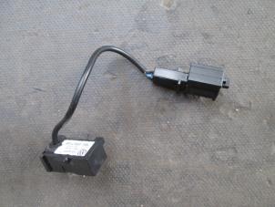 Gebruikte Telefoon Volkswagen Caddy Prijs € 24,20 Inclusief btw aangeboden door Autohandel P. Caron & Zoon B.V.