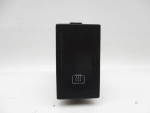 Gebruikte Schakelaar Achteruitverwarming Volkswagen Transporter Prijs € 15,13 Inclusief btw aangeboden door Autohandel P. Caron & Zoon B.V.